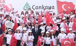 Çankaya Belediyesi, 23 Nisan Ulusal Egemenlik ve Çocuk Bayramı’nı birbirinden renkli etkinliklerle, ilçenin dört bir yanında coşkuyla kutladı