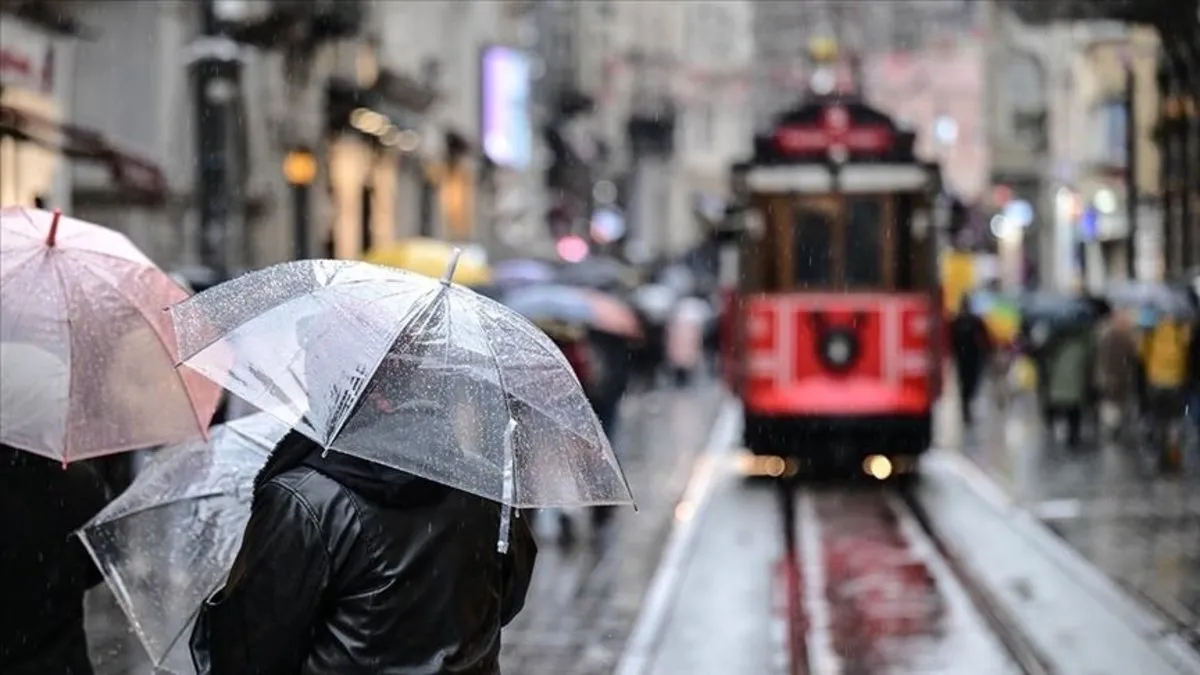 İstanbul’da sağanak yağış etkili oluyor