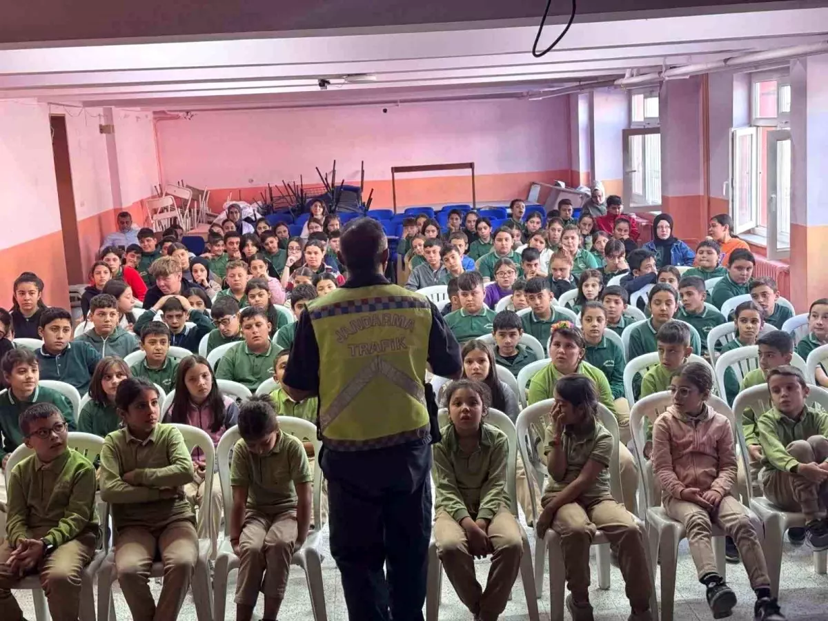 Aydın’da 300 Öğrenciye Trafik Eğitimi