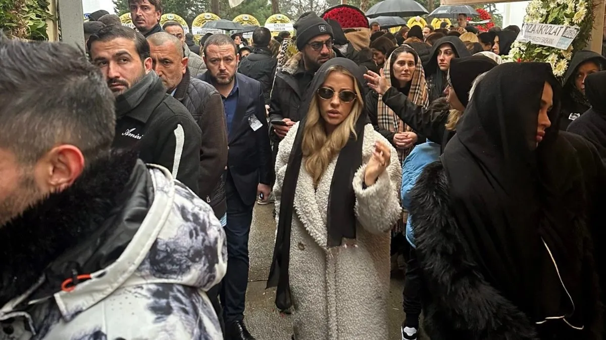 Genç magazin muhabiri son yolculuğuna sevenleri uğurladı