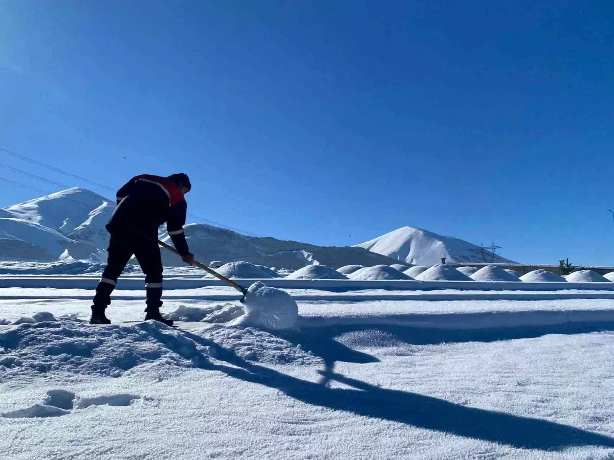 Erzurum’da Hava Durumu: Buzlanma ve Çığ Uyarısı!