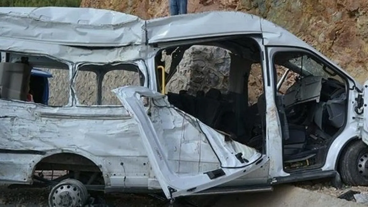 Fildişi Sahili’nde feci kaza: Kamyonla yolcu otobüsü çarpıştı