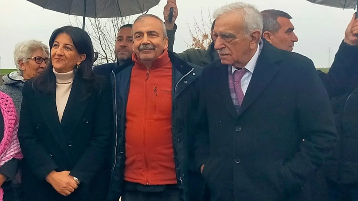 Terörsüz Türkiye için hassas dengeler! İmralı-DEM ve terör örgütüne son çağrı: Pazarlık yok barış var!