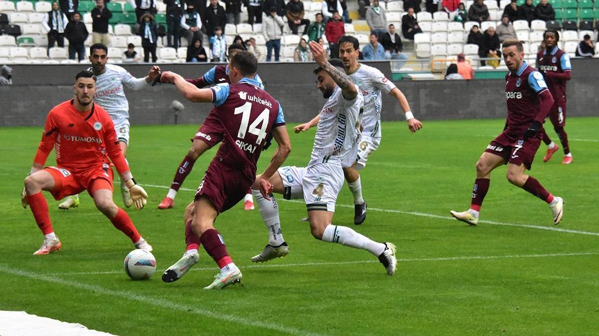 Konyaspor, son dakika penaltısıyla Trabzonspor’u geçti