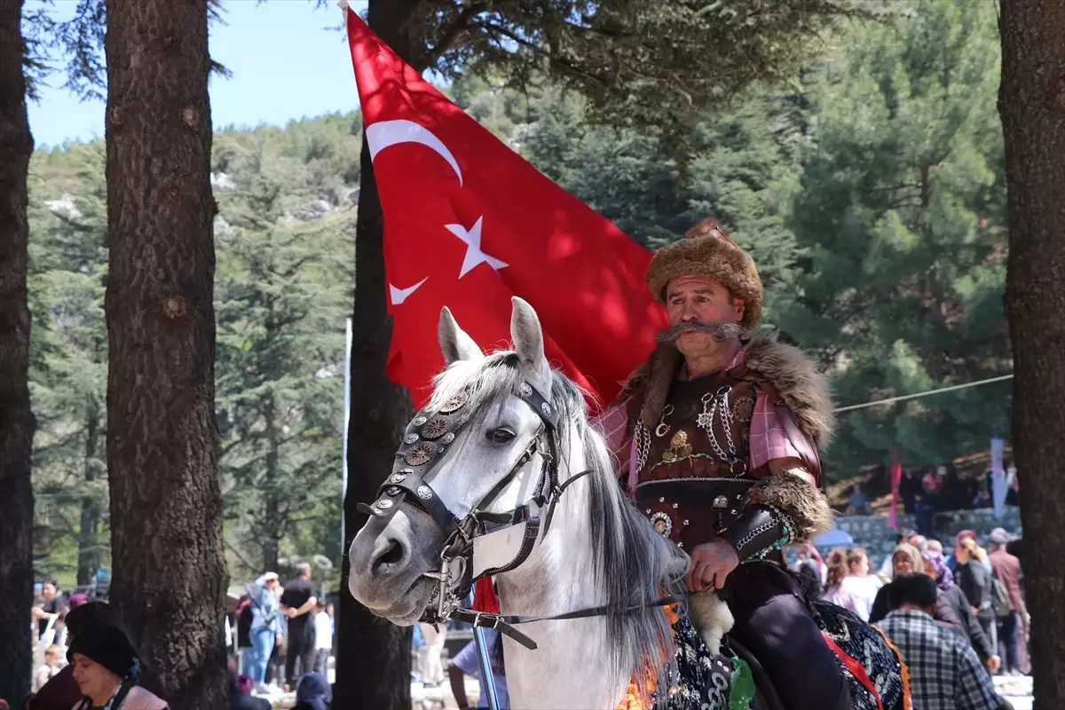 Burdur’da Yörük Şenliği Coşkusu