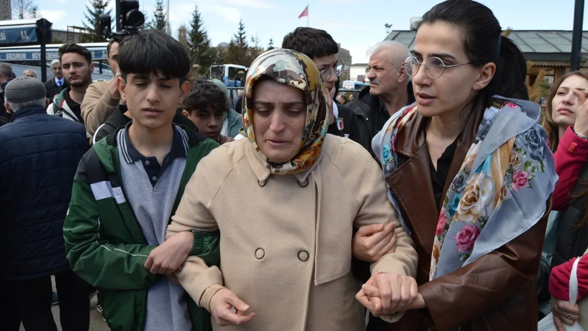 Eşinden gördüğü baskılardan sonra ayrılmak isteyince boğularak öldürüldü