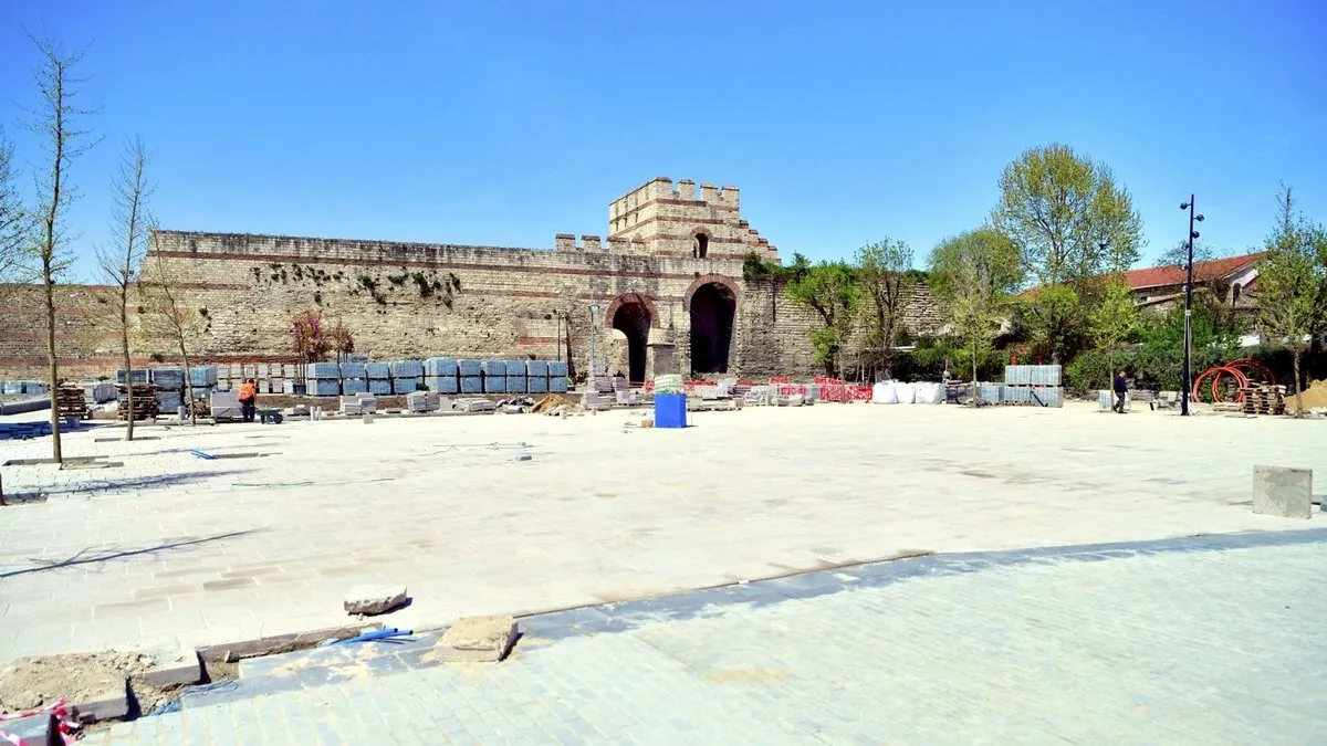 Topkapı Kaleiçi Meydanı yeniden hayat buluyor